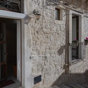 La Lanterna , Modica Italia